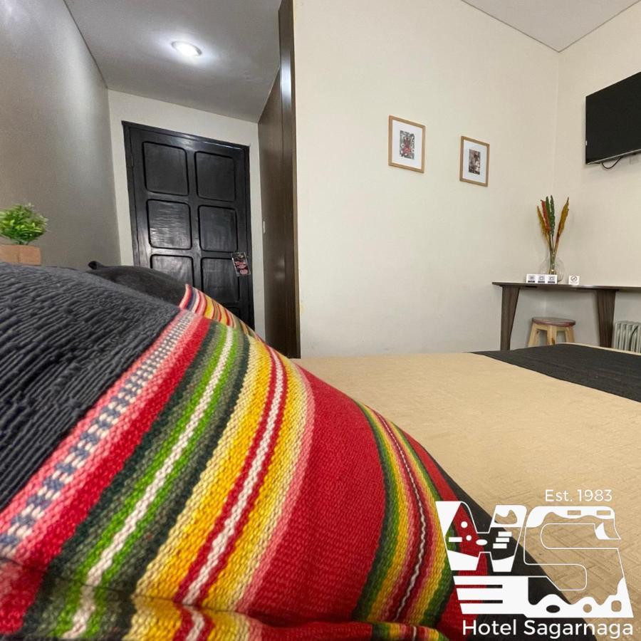 לה פאז Hotel Sagarnaga מראה חיצוני תמונה